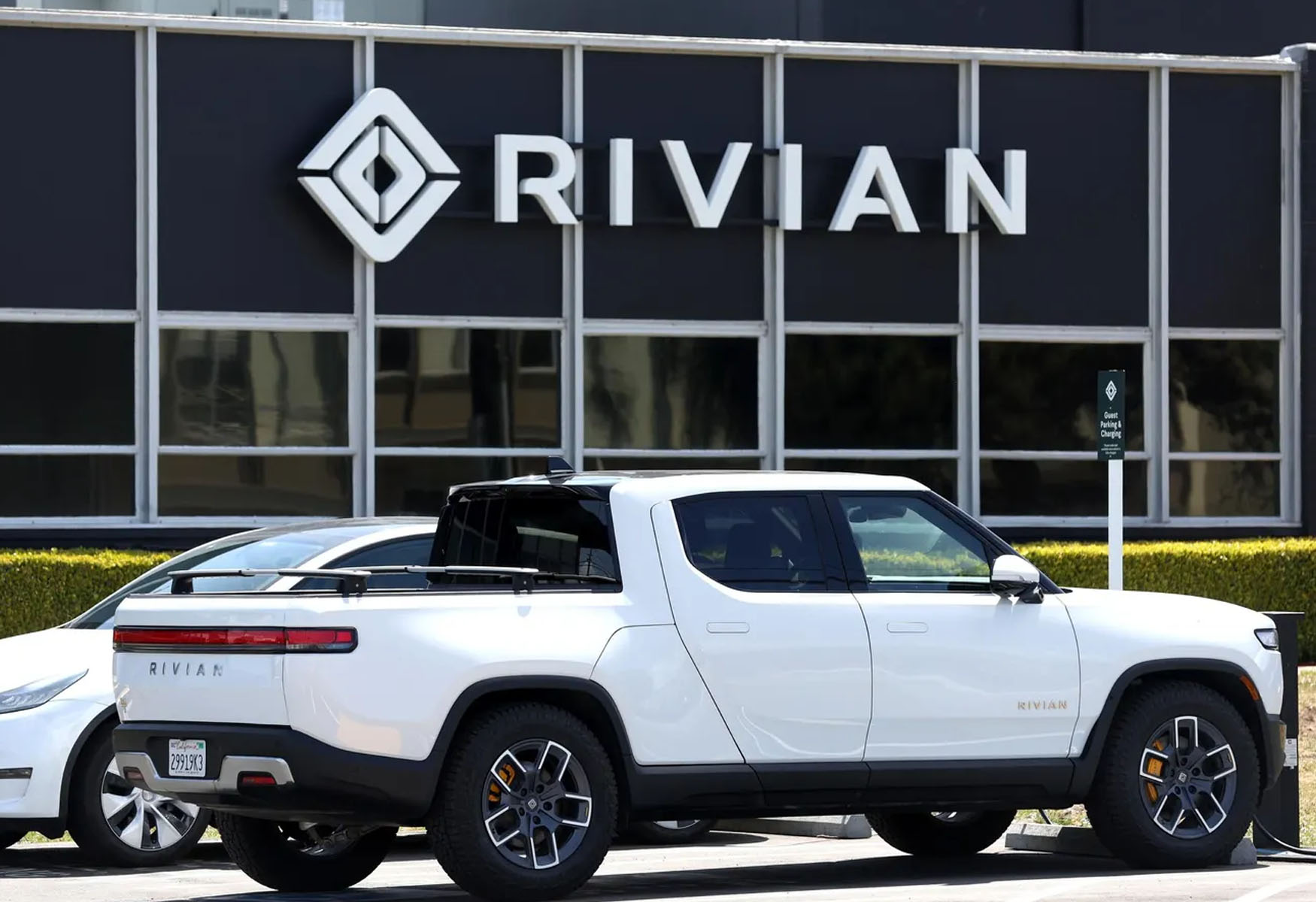 Rivian’s Q4 Deliveries Drop 10% Amid Concerns About Demand