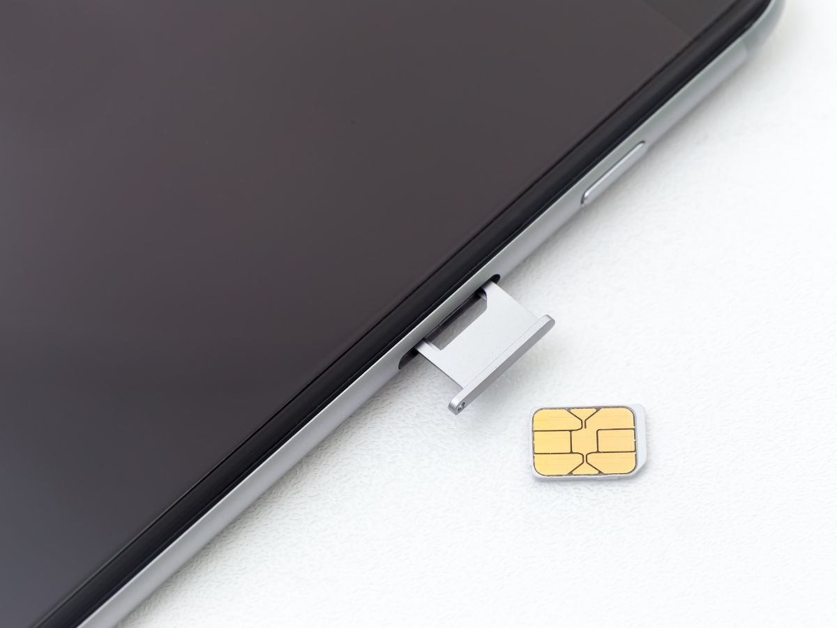 Safely Extracting SIM Card From A Flip Phone: A Comprehensive Guide