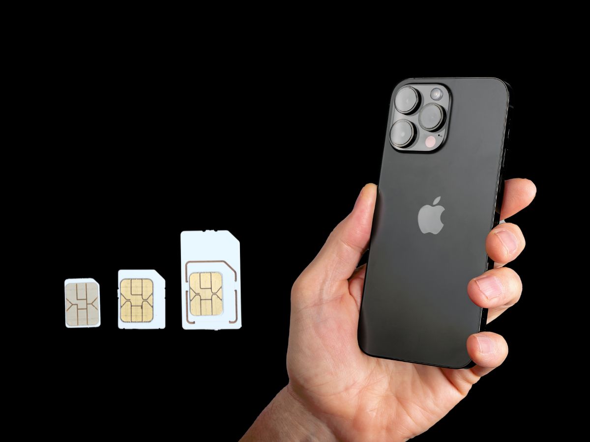 Safely Removing SIM Card From IPhone 10