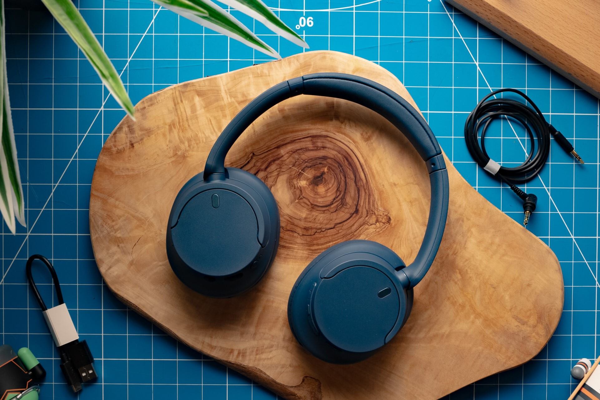 seamless-connection-connecting-your-plantronics-headset