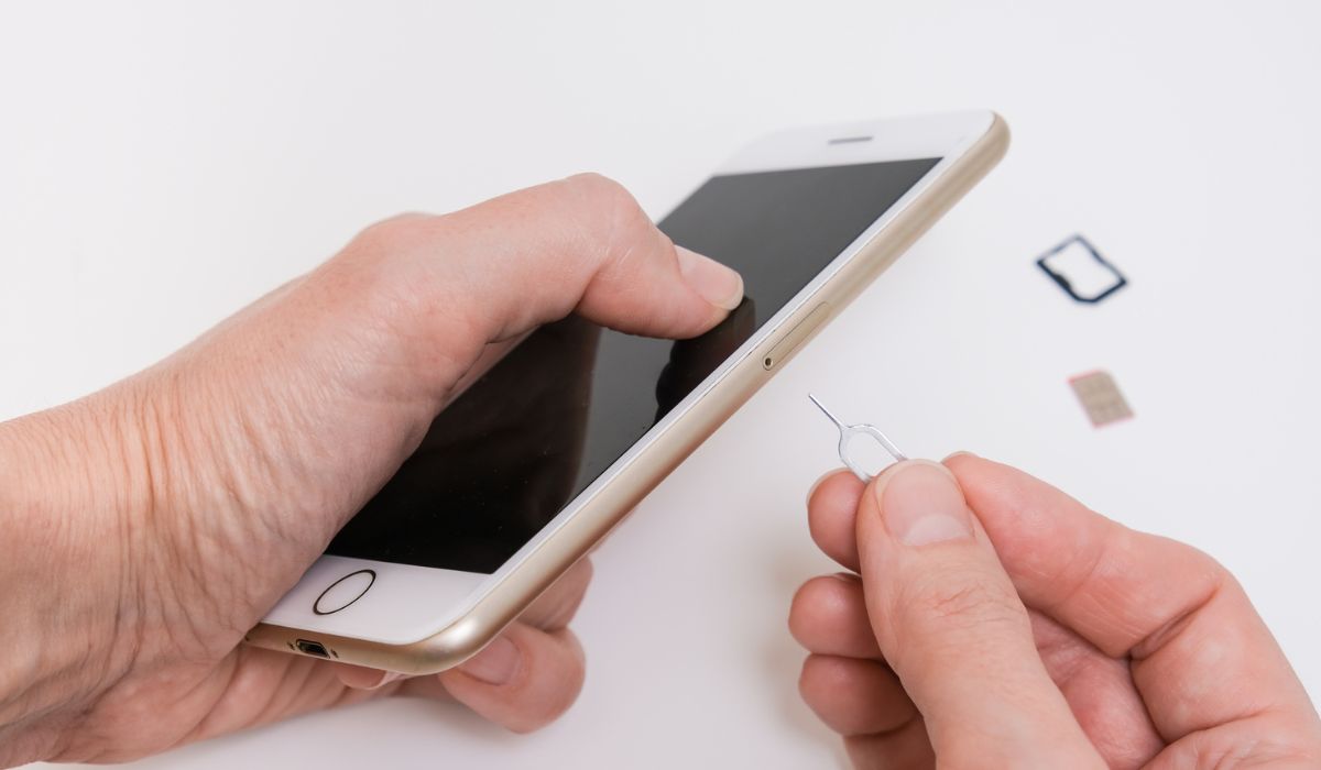 Securing Your IPhone: SIM Card Locking Guide