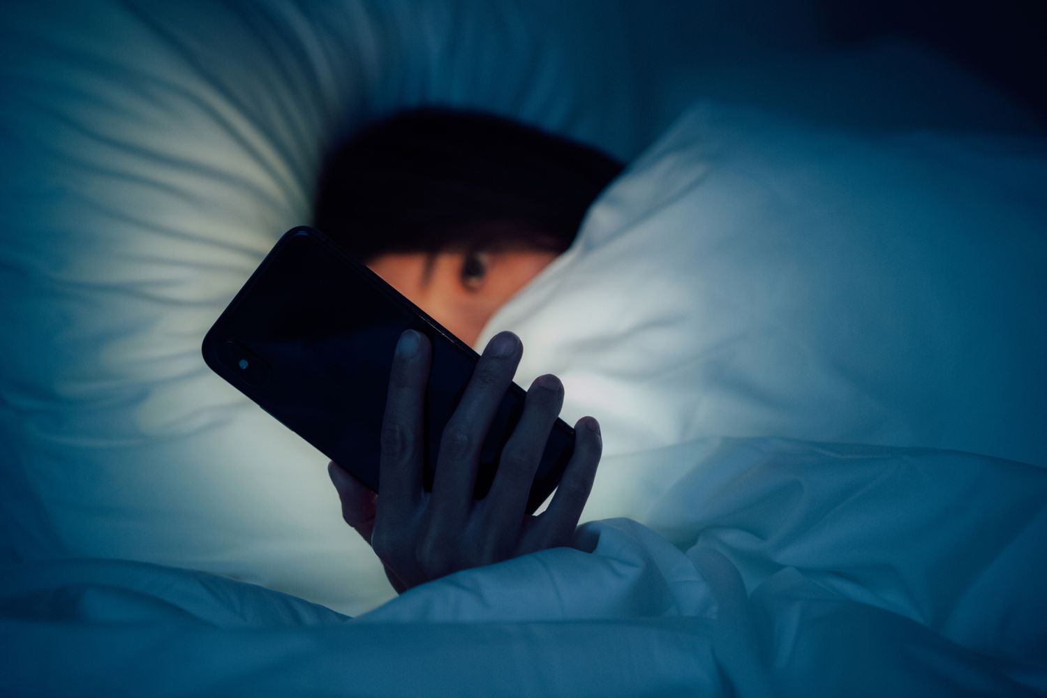 Smartphone Users’ Guide: Turning Off Blue Light On Your Phone