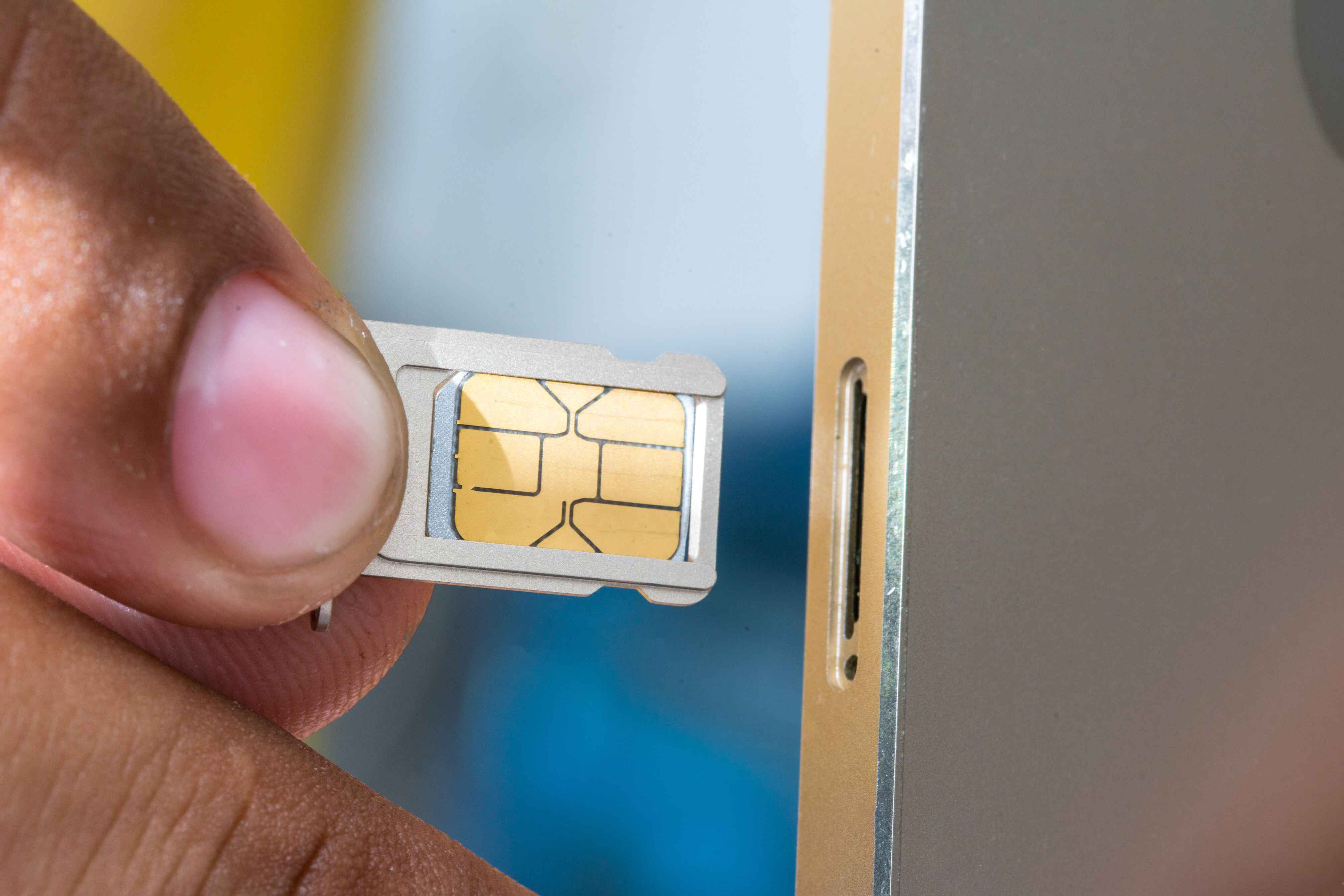 Switching SIM Card From Android To IPhone: A Comprehensive Guide