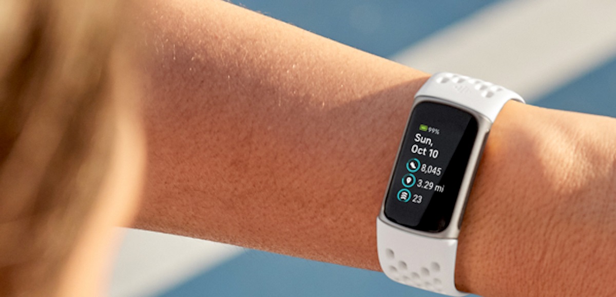 Fitbit Charge 5 update causes battery drain and black screen issues for  some