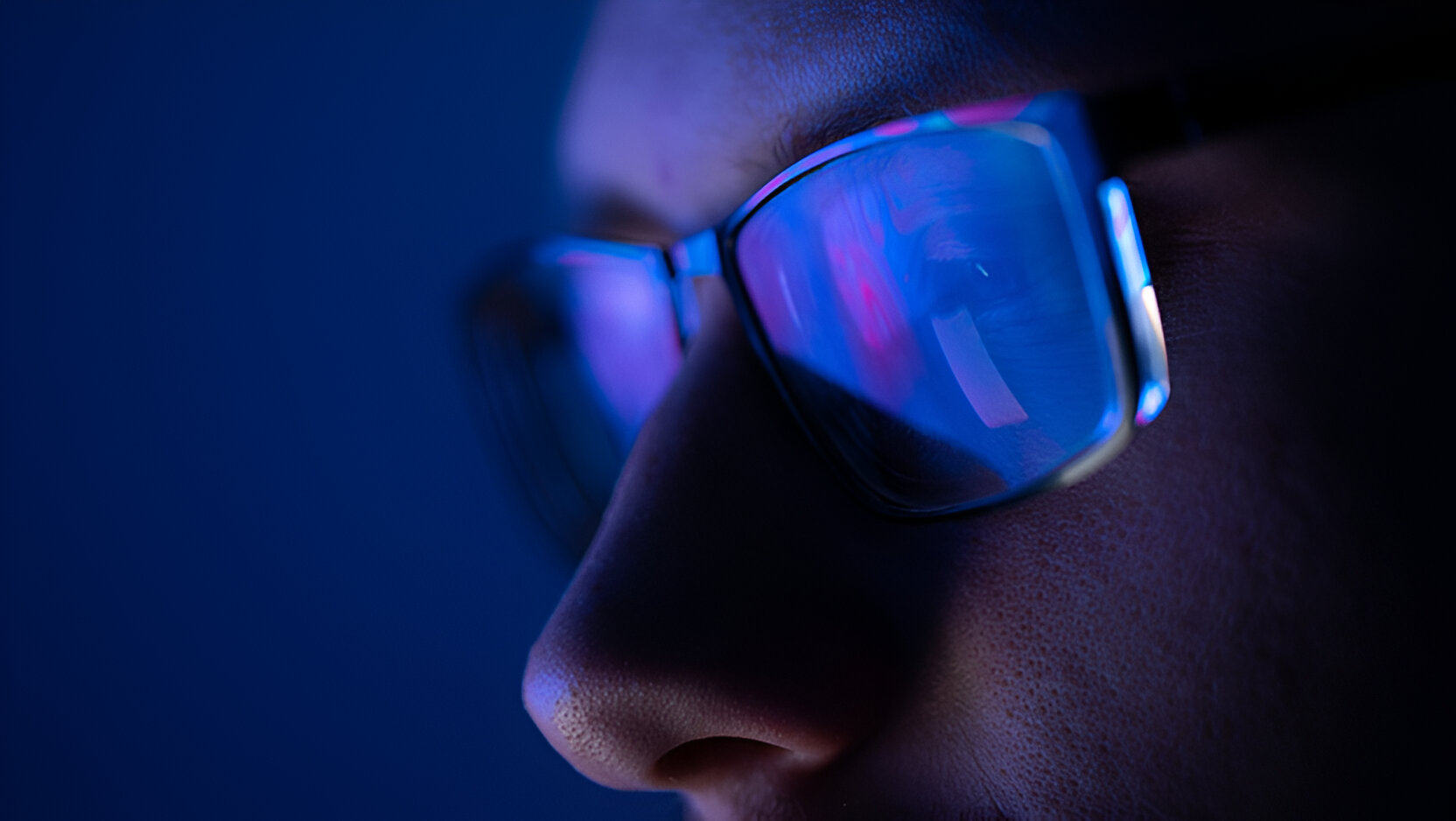Understanding Blue Light Presence On Glasses