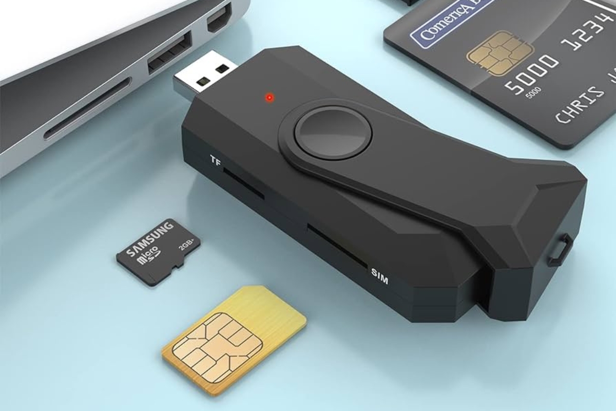 Understanding The Function Of A SIM Card Reader