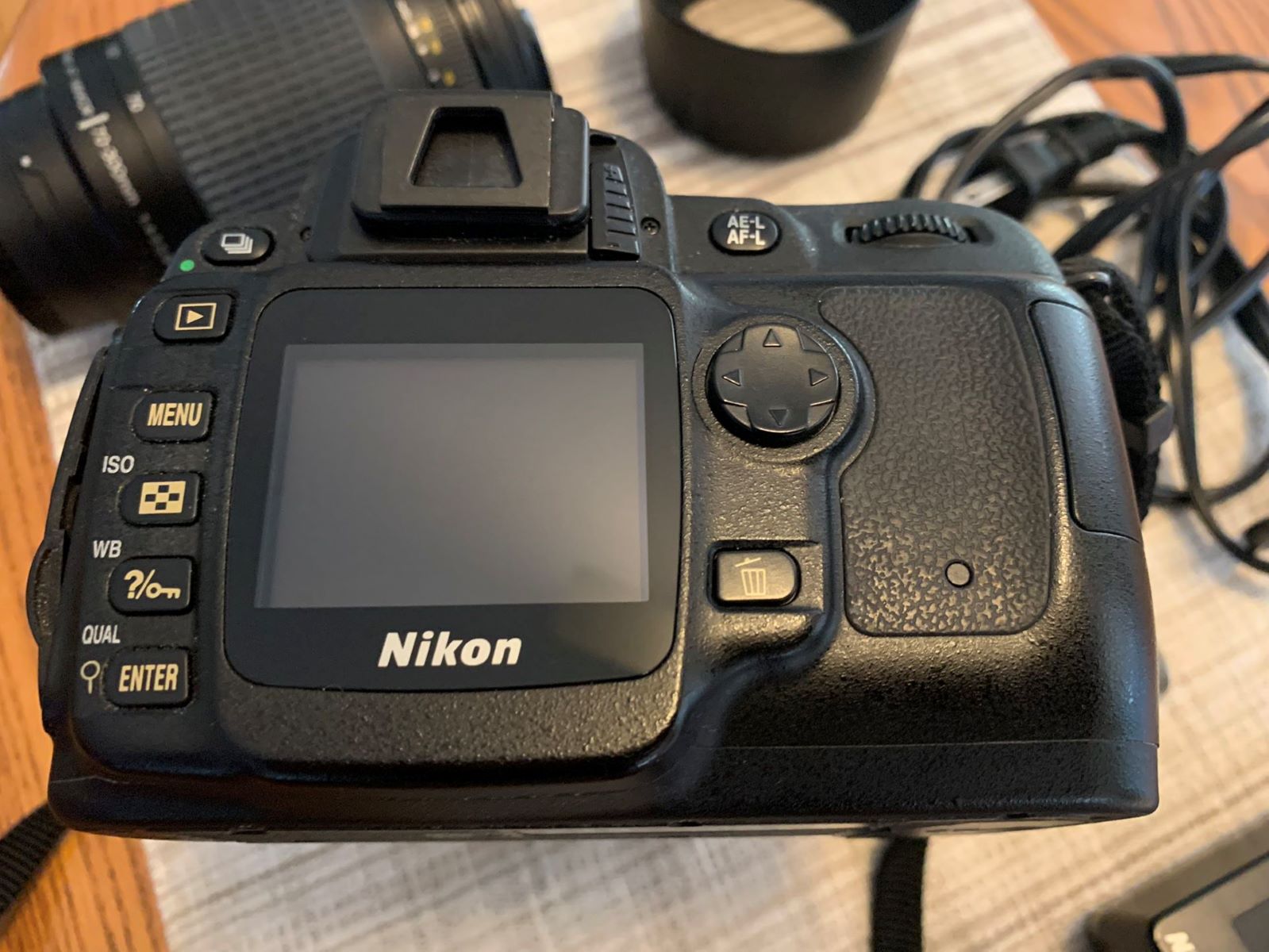 What Kind Of Sd Card Do I Use In A Nikon D50 DSLR Camera With Quantaray 70-300Mm