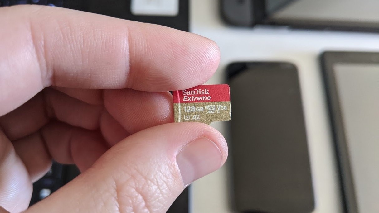 choosing-the-right-sd-card-for-your-samsung-s20