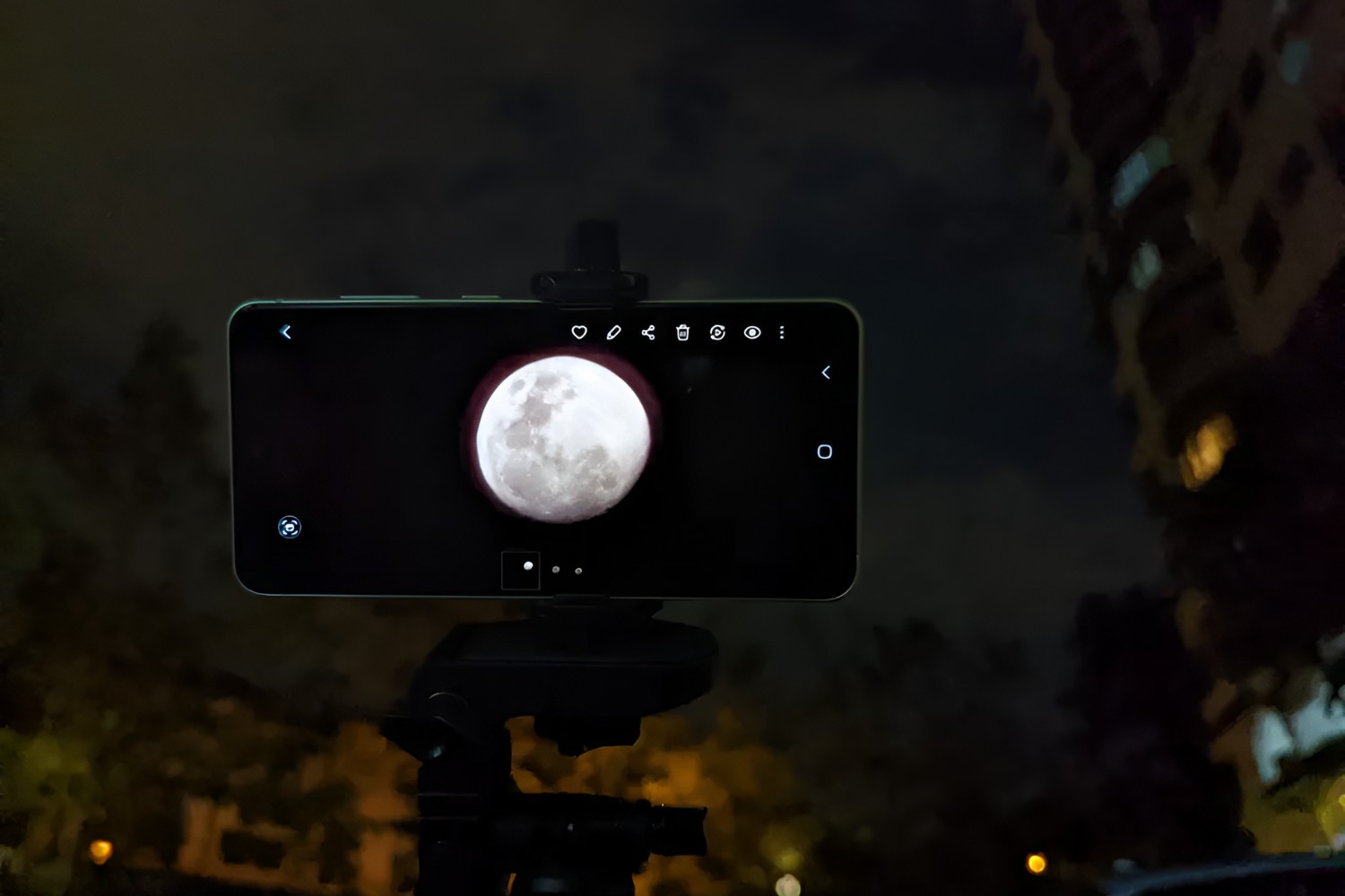 Moon Photography Tips: Samsung S20 Camera Guide