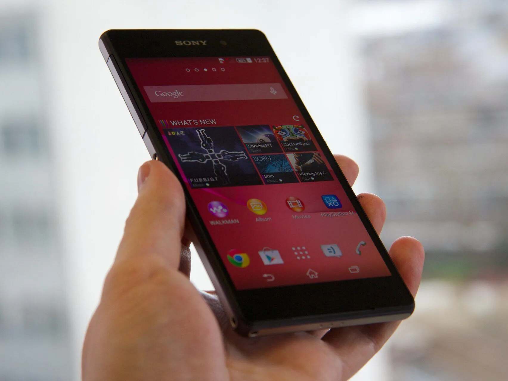 xperia-z2-unboxing-exploring-the-contents-of-the-package