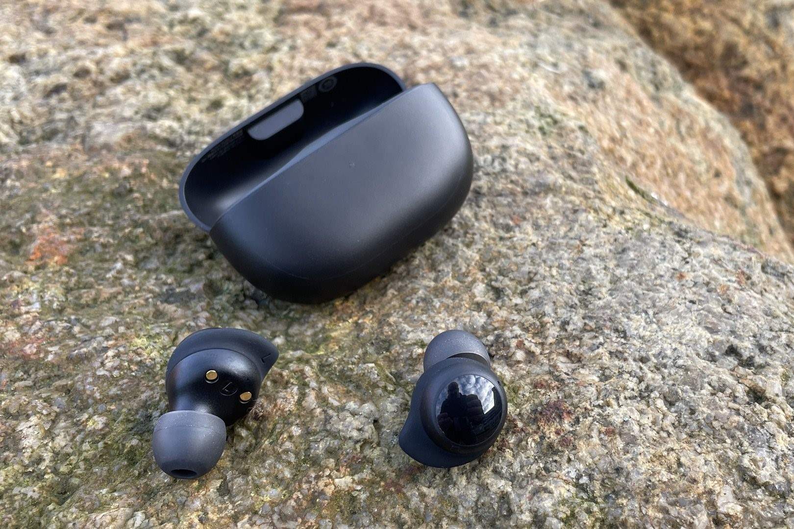 Connecting Redmi Earbuds: A Quick Pairing Guide