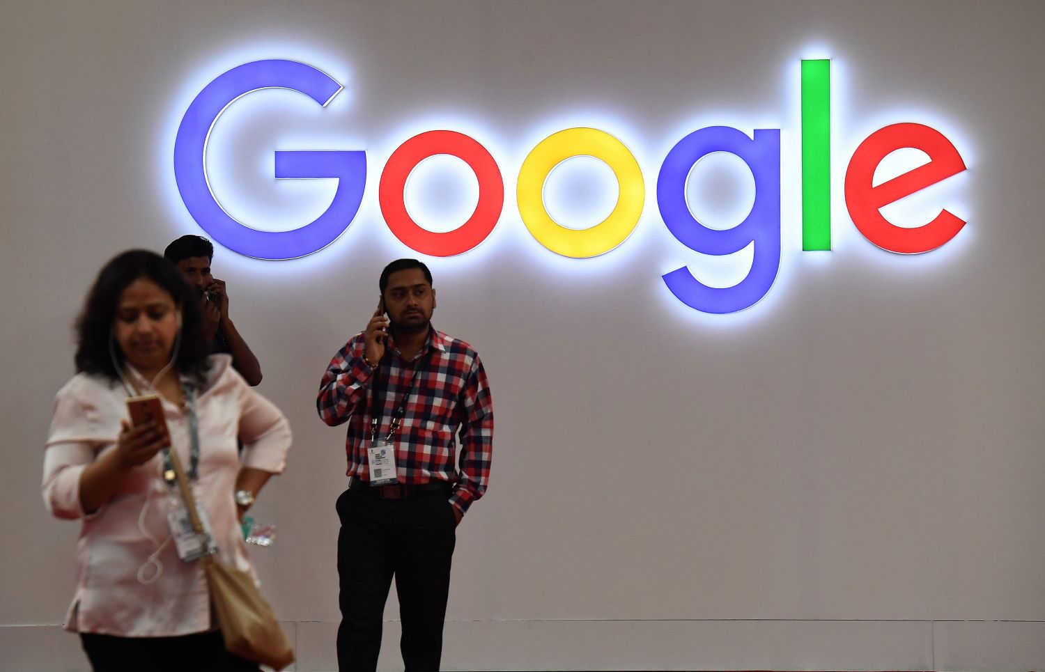 Google Warns Of App Removal For Indian Firms Evading Play Store Fees